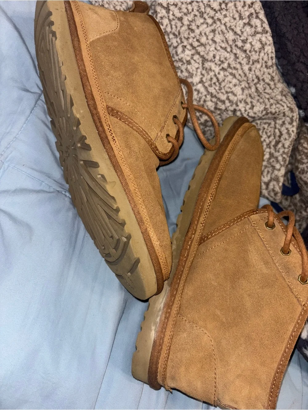 UGG Men's Chukka Suede Boots in Chestnut